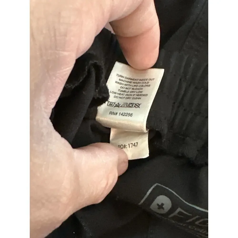 FIGS Men's Black Kade Cargo Scrub Pants Size small
